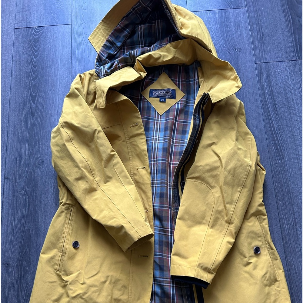 Pendleton Insulated Hooded water repellent size L  Gold color